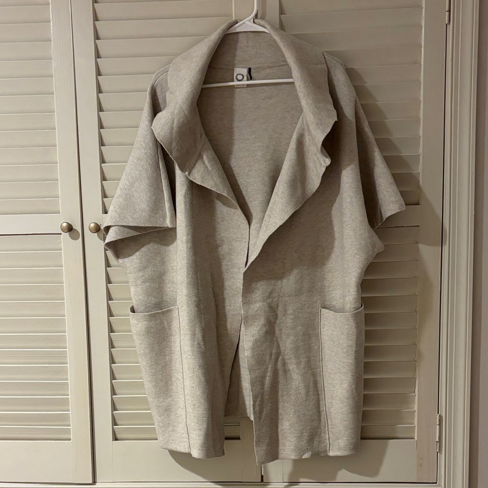 Anthropology Cardigan, light grey/cream, One Size.